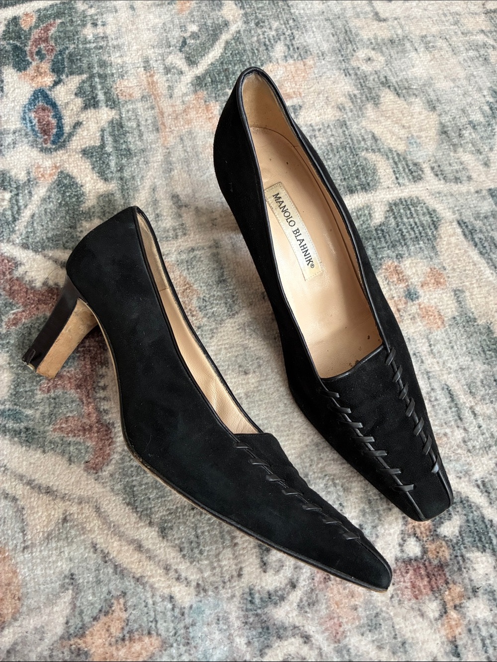 Manolo Blahnik Black Suede Pointed Toe Mid-Heel Pumps